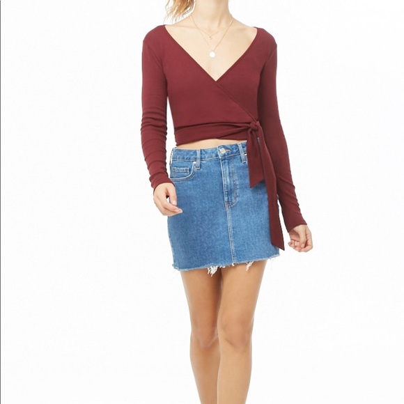 Surplice Self-Tie Crop Top - Picture 2 of 3